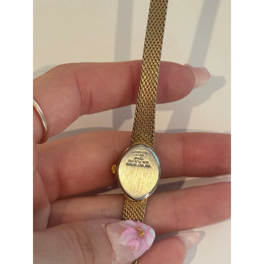 Armitron Vintage Womens Quartz Watch Gold Tone Oval Face Mesh Band 25/4008 2FA20